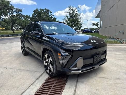 Used 2024 Hyundai Kona Limited FWD image 5