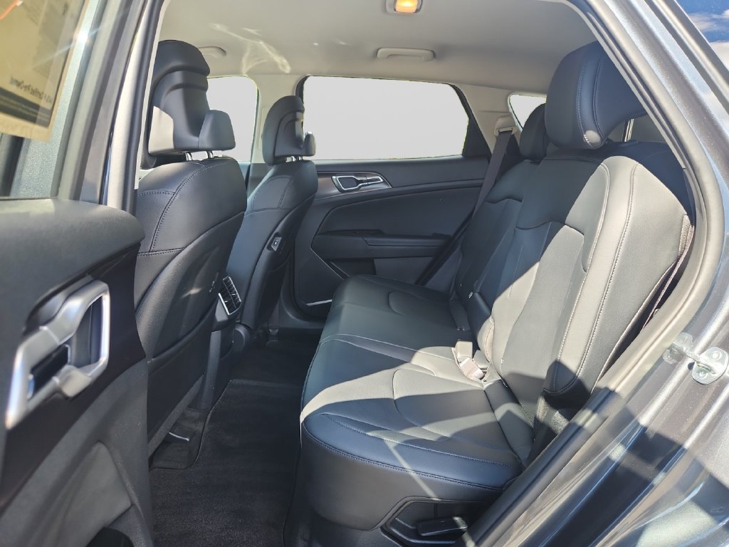 Certified 2023 Kia Sportage EX AWD/4WD image 16