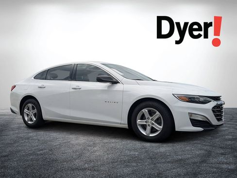 Used 2020 Chevrolet Malibu LS FWD image 1