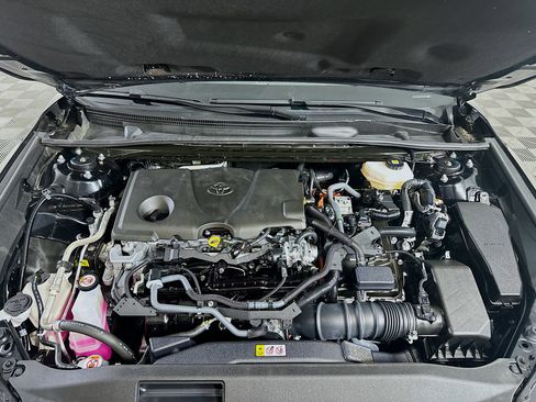 Used 2025 Toyota Camry SE image 34