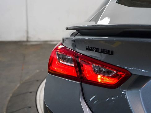 Used 2025 Chevrolet Malibu RS FWD image 11
