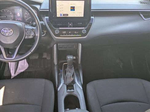 Used 2023 Toyota Corolla Cross LE FWD image 17