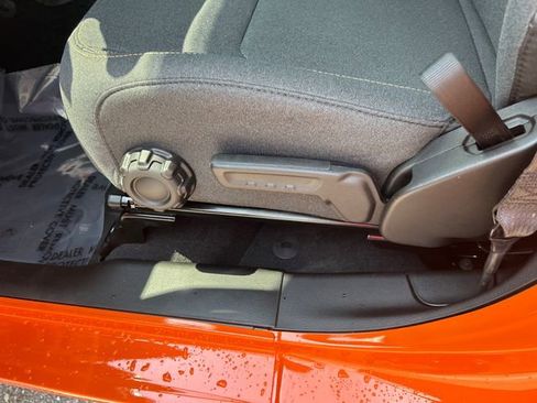 New 2025 Jeep Gladiator Sport image 13