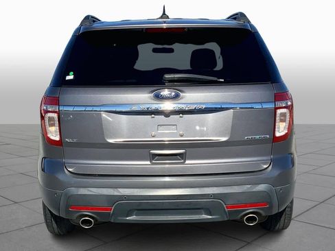 Used 2014 Ford Explorer XLT w/ Equipment Group 202A image 4