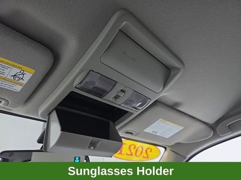 Used 2021 Nissan Frontier SV image 31