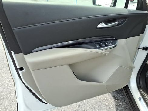 Certified 2023 Cadillac XT4 Luxury w/ Cold Weather Package FWD image 22