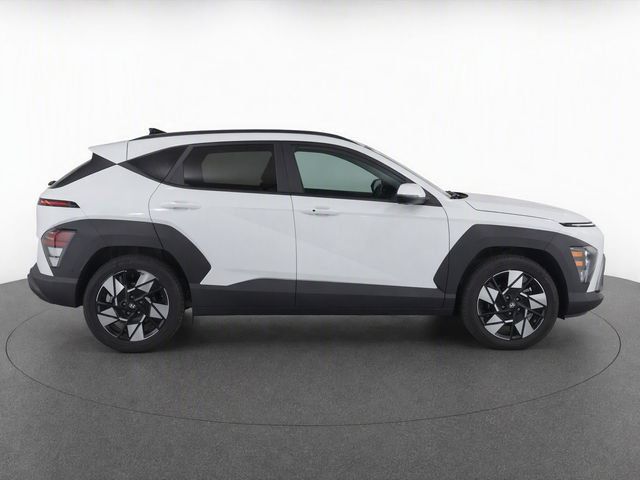 Used 2024 Hyundai Kona SEL FWD image 8