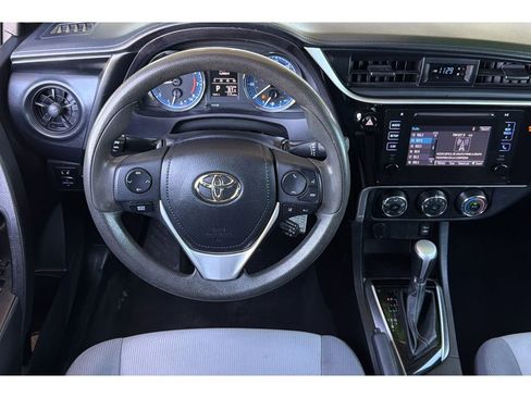 Used 2017 Toyota Corolla L w/ Carpet Mat Package (TMS) FWD image 15