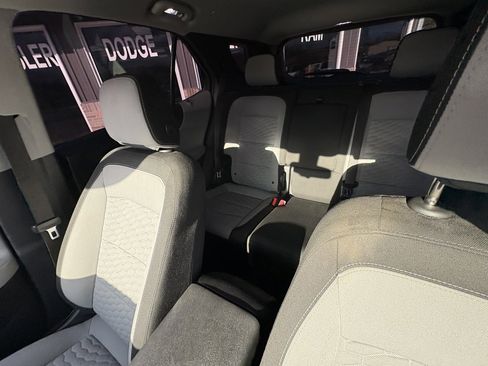 Used 2018 Chevrolet Equinox LS image 35