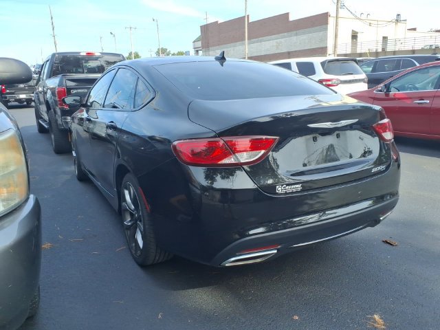 Used 2015 Chrysler 200 S w/ Navigation & Sound Group I FWD image 2