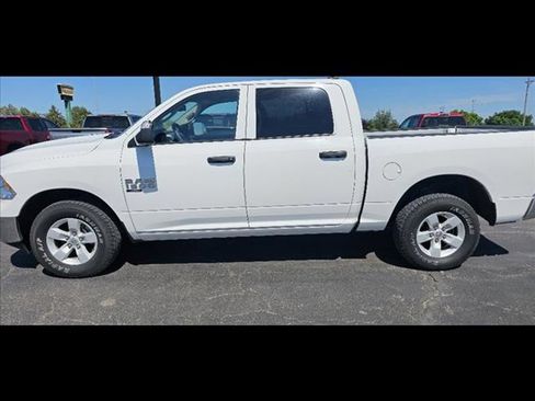 Used 2023 RAM 1500 Classic SLT w/ Trailer & Traction Group AWD/4WD image 6