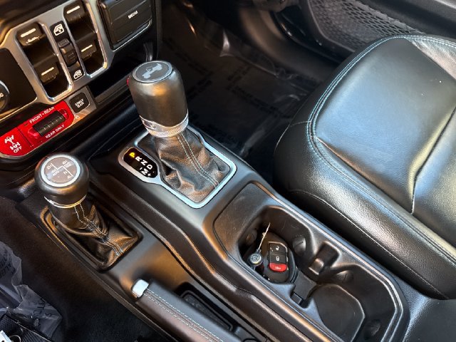 Used 2022 Jeep Wrangler Unlimited Rubicon 4xe AWD/4WD image 26