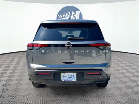 Certified 2025 Nissan Pathfinder S image 4