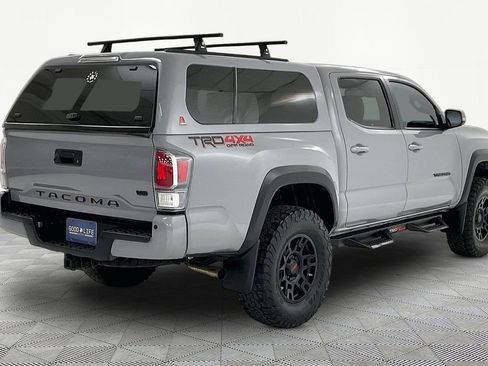 Used 2020 Toyota Tacoma TRD Off-Road w/ Technology Package image 6
