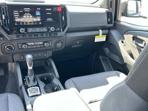 New 2026 Nissan Frontier SV w/ SV Convenience Package AWD/4WD image 25