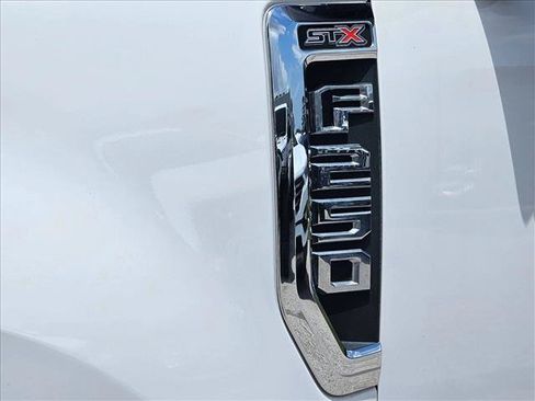 Used 2020 Ford F250 XL w/ STX Appearance Package AWD/4WD image 5