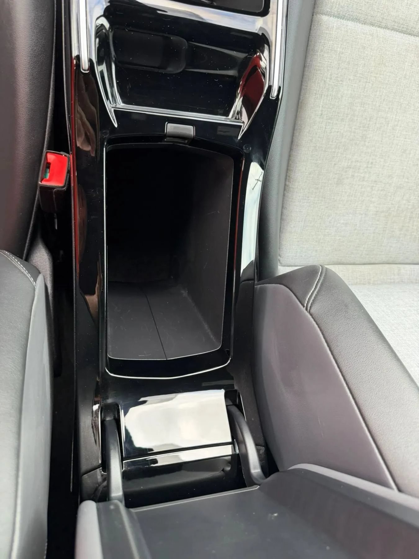 Used 2023 Volkswagen ID.4 Pro AWD/4WD image 29