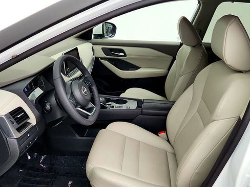 Used 2024 Nissan Rogue SV w/ SV Premium Package FWD image 19