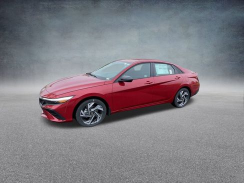 Used 2025 Hyundai Elantra Sport image 10