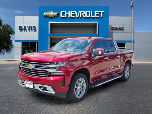 Used 2020 Chevrolet Silverado 1500 High Country w/ Technology Package AWD/4WD image 7