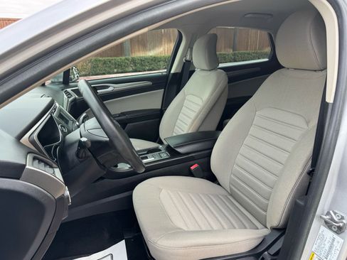 Used 2018 Ford Fusion S image 20