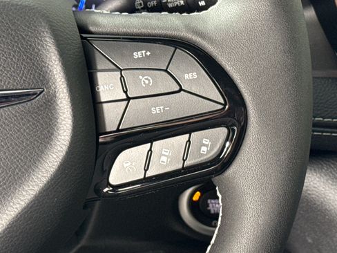 New 2026 Chrysler Pacifica Select w/ S Appearance Package AWD/4WD image 18