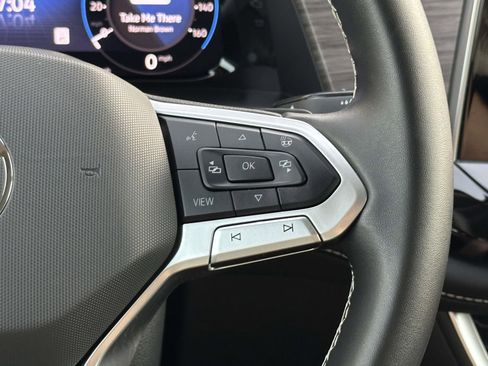 Used 2024 Volkswagen Atlas SEL AWD/4WD image 25