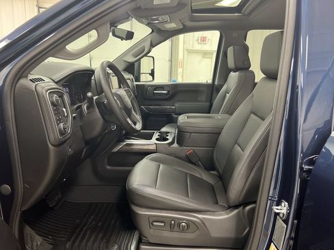 Used 2022 Chevrolet Silverado 2500 LTZ w/ LTZ Plus Package AWD/4WD image 20