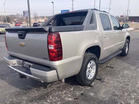 Used 2007 Chevrolet Avalanche LT w/ LT Preferred Equipment Group image 3