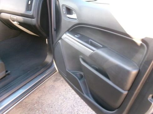 Used 2021 Chevrolet Colorado LT w/ LT Convenience Package image 16