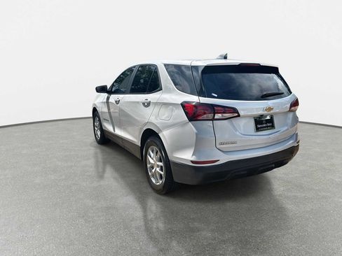 Used 2022 Chevrolet Equinox LS FWD image 6