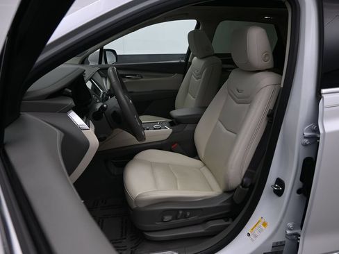 Used 2024 Cadillac XT5 Premium Luxury w/ LPO, Floor Liner Package AWD/4WD image 22