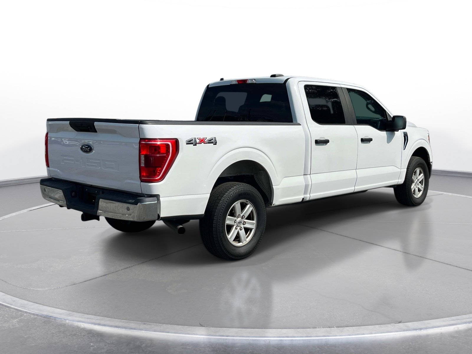 Used 2021 Ford F150 XLT w/ Trailer Tow Package AWD/4WD image 4