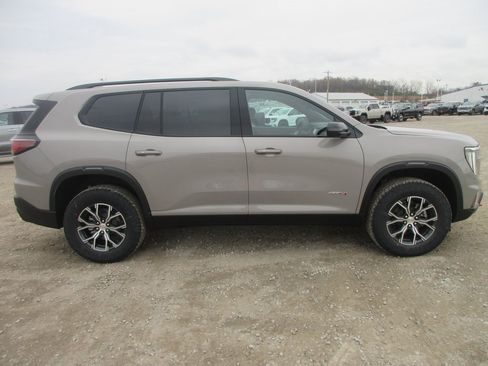 New 2026 GMC Acadia AT4 image 3