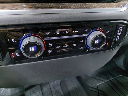 Used 2025 Chevrolet Silverado 1500 RST w/ Dark Appearance Package image 34