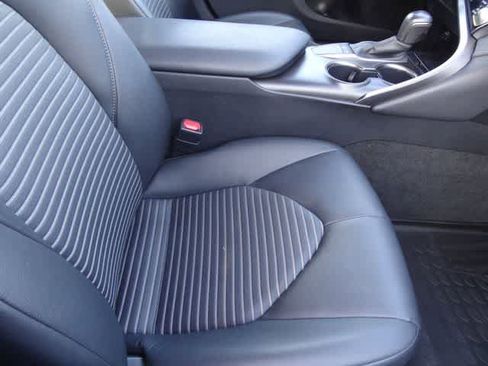 Used 2023 Toyota Camry SE image 21