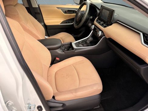 Used 2019 Toyota RAV4 LE image 26
