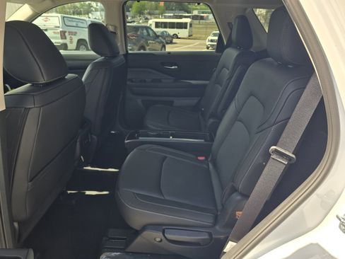 New 2026 Nissan Pathfinder SL AWD/4WD image 11