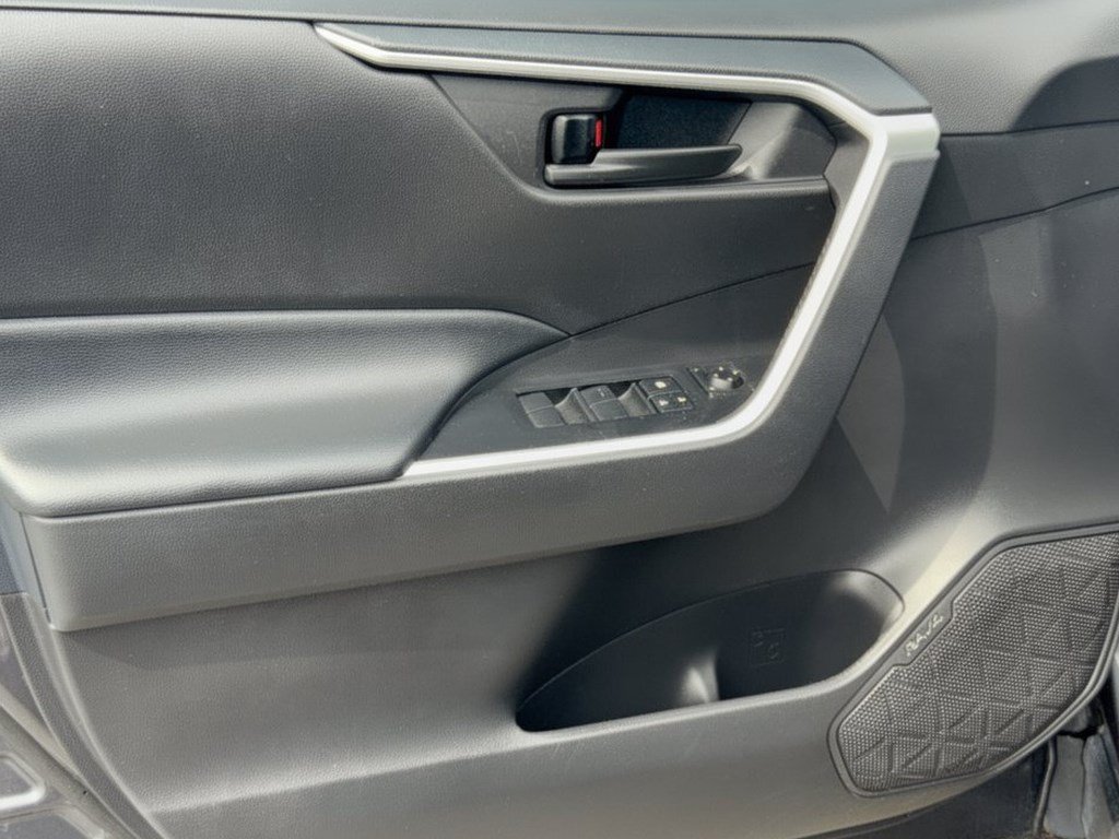 Certified 2023 Toyota RAV4 LE FWD image 14