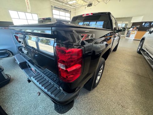 Used 2018 Chevrolet Silverado 1500 LT w/ All Star Edition image 6