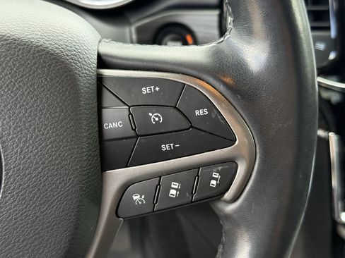 Used 2021 Jeep Grand Cherokee Limited w/ Quick Order Package 28K 80th AWD/4WD image 17