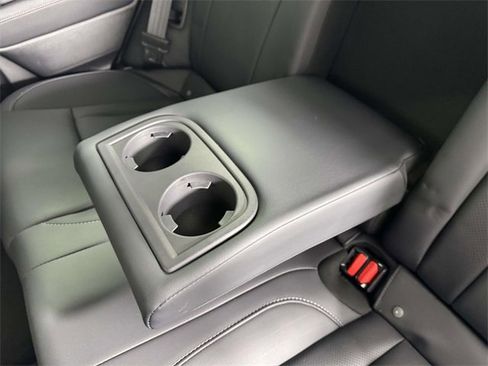 Used 2025 Subaru Outback Touring XT image 33