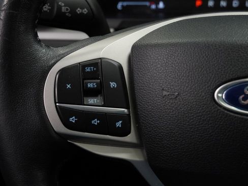 Used 2022 Ford Explorer XLT w/ Equipment Group 202A image 42