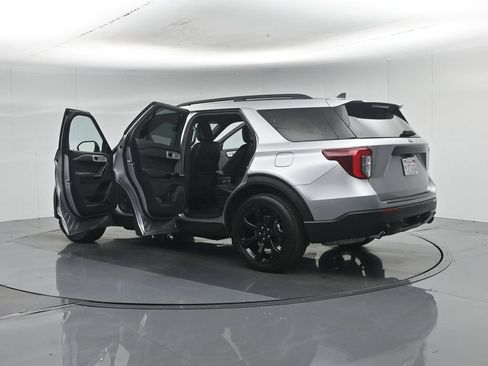 Certified 2023 Ford Explorer ST-Line w/ Class IV Trailer Tow Package RWD image 34
