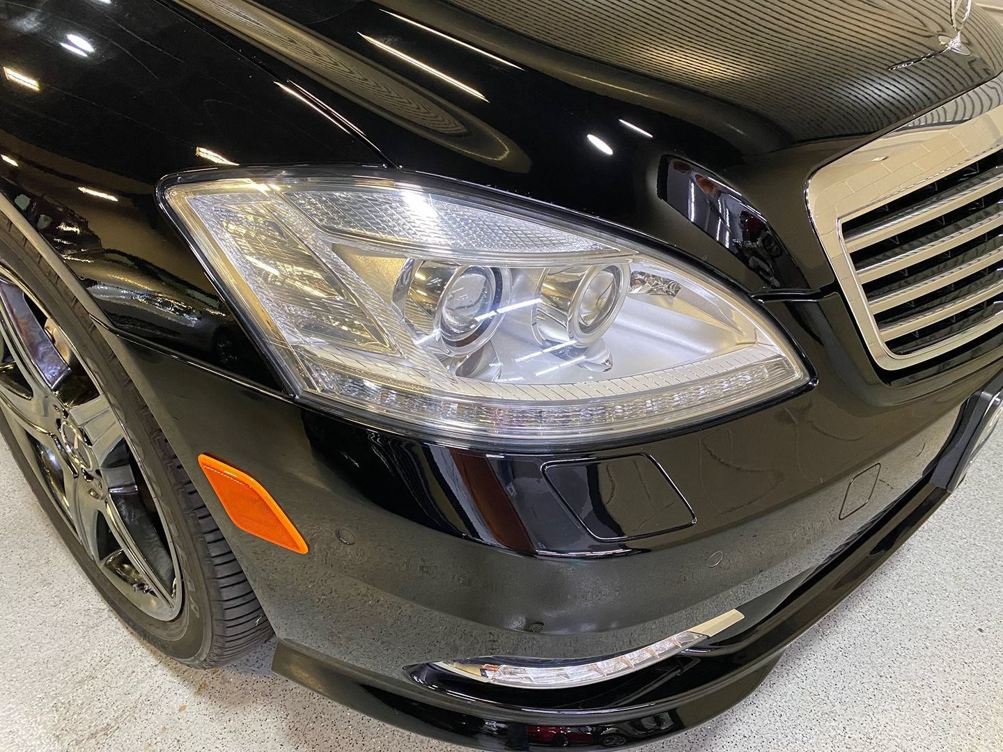 Used 2010 Mercedes-Benz S 550 4MATIC image 35