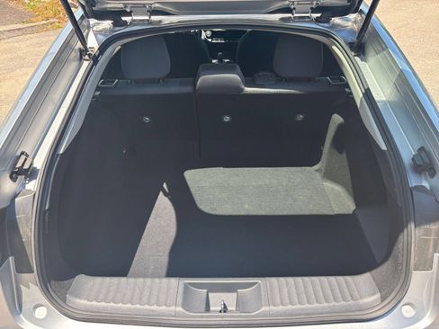 Used 2025 Toyota Prius LE FWD image 27