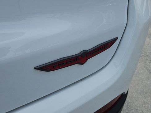 Used 2022 Jeep Compass Trailhawk image 8