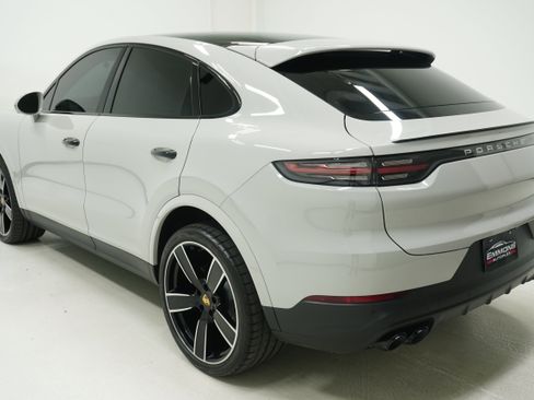 Used 2022 Porsche Cayenne Coupe AWD/4WD image 6