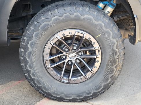 Used 2018 Ford F150 Raptor w/ Equipment Group 802A Luxury AWD/4WD image 4