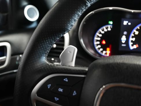 Used 2016 Jeep Grand Cherokee SRT image 54